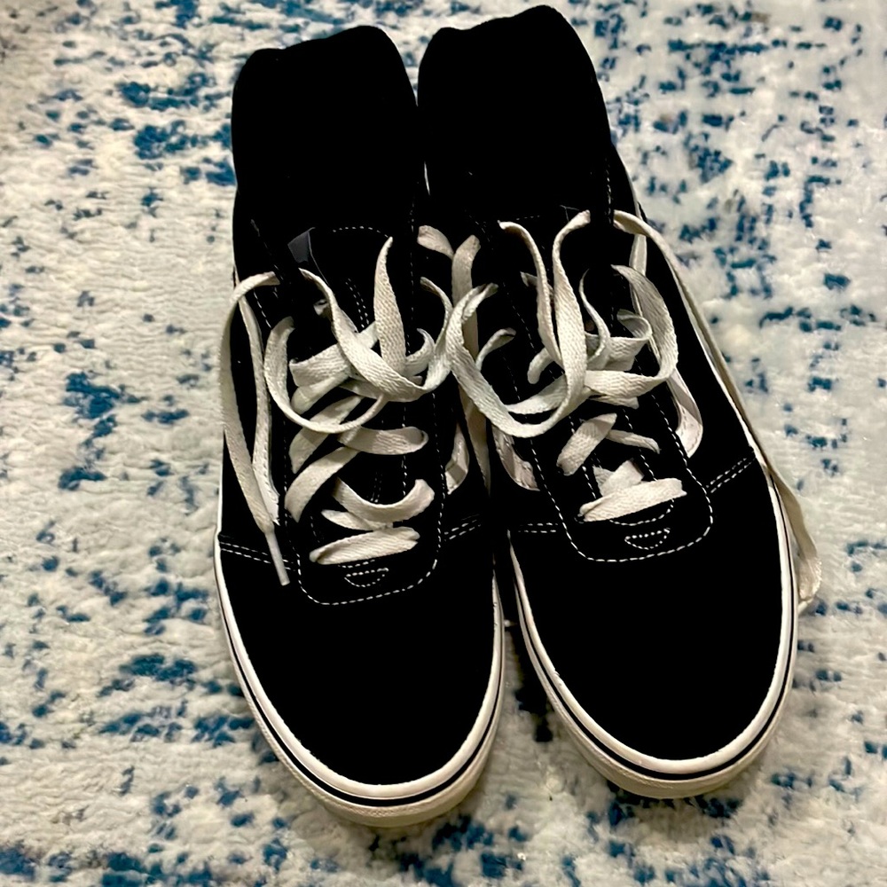 Boys high top vans, size 6
